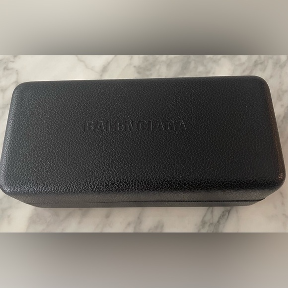 Balenciaga sunglasses - Picture 3 of 3